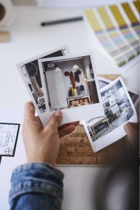 IKEA customer holding a picture