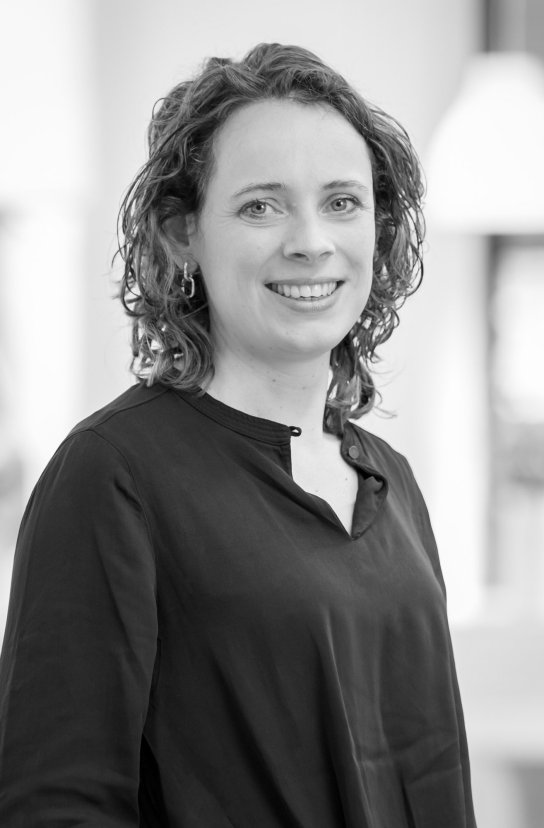 Black and white portrait of Lydia de Koning-Roelofsen
